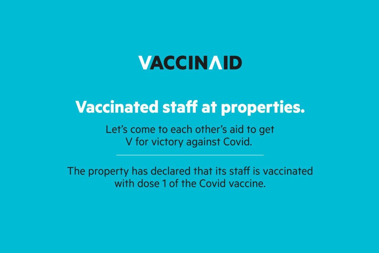 Vaccinated Staff- Oyo 45958 New Castle Inn Bhuvanéšvar Exteriér fotografie